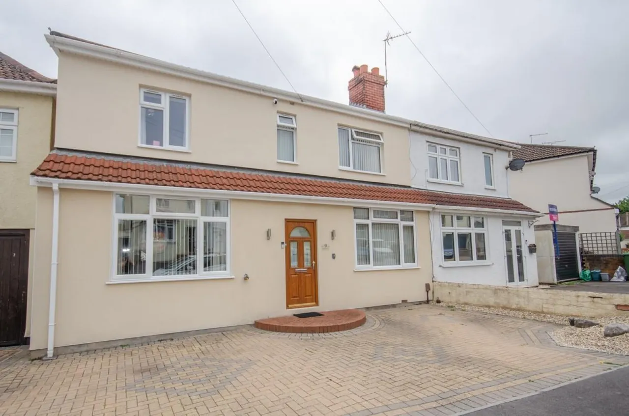 4 bed house for sale, Graham Road, Downend, BS16
