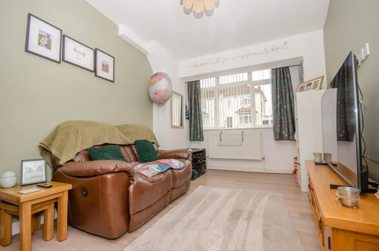Graham Road, Downend, BS16, photo 12