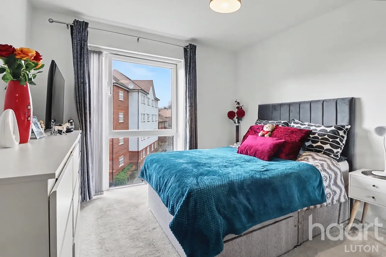 Stirling Drive, Luton, LU2, photo 5