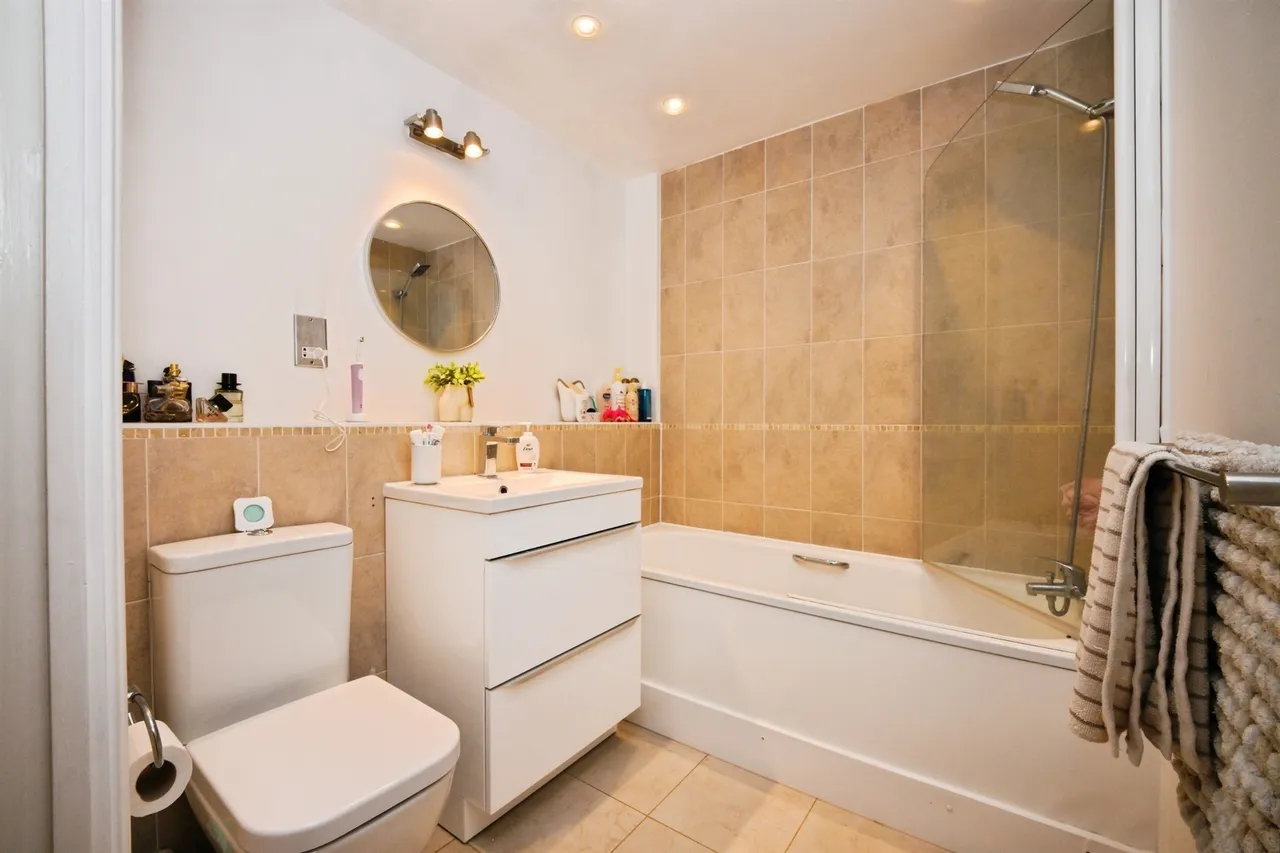 Winnipeg Way, Broxbourne, photo 11