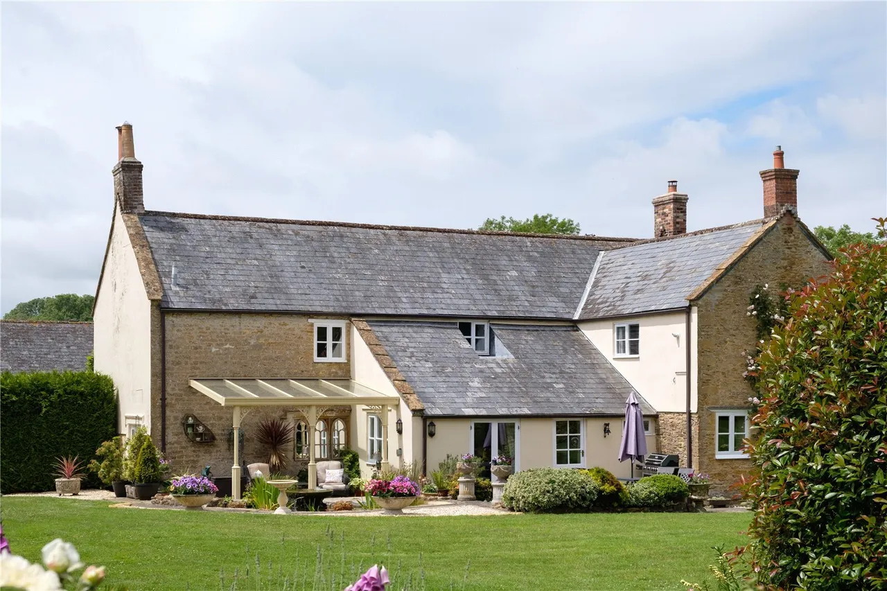 Claycastle, Haselbury Plucknett, TA18, photo 11