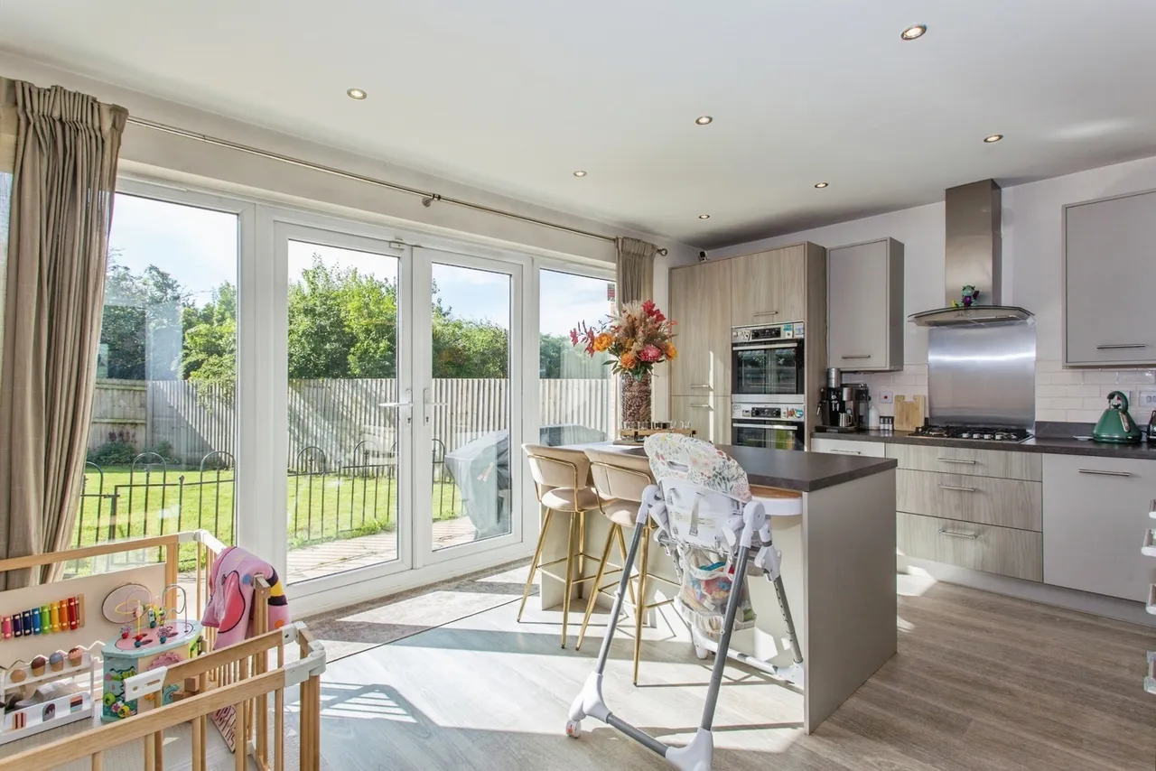 Rook Crescent, Leyland, PR25, photo 3