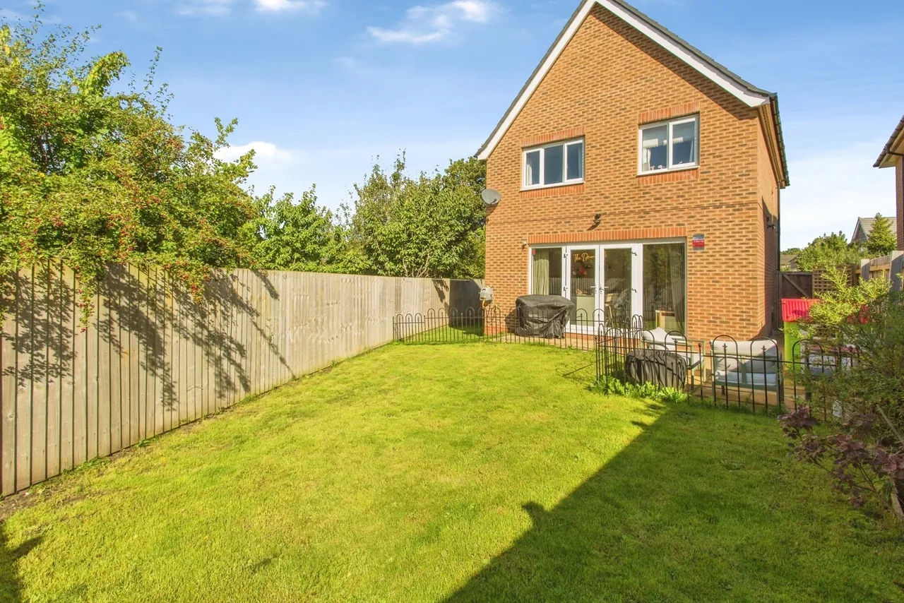 Rook Crescent, Leyland, PR25, photo 4