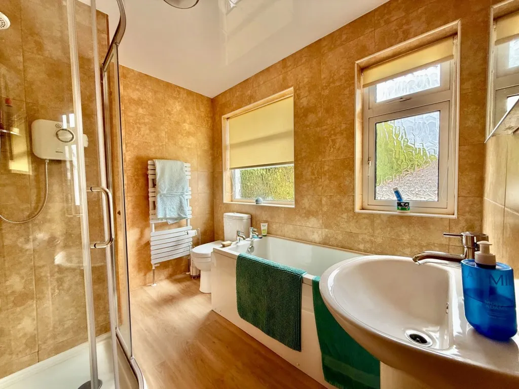 Wetherby ~ Foxhill, LS22, photo 13
