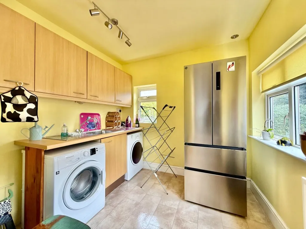 Wetherby ~ Foxhill, LS22, photo 9