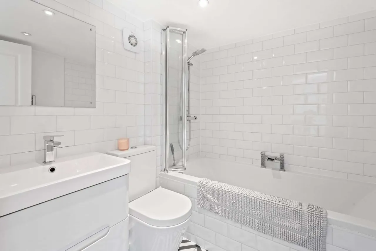 Broadway Lofts, 10 Gatton Road, London, SW17 0EE, photo 9