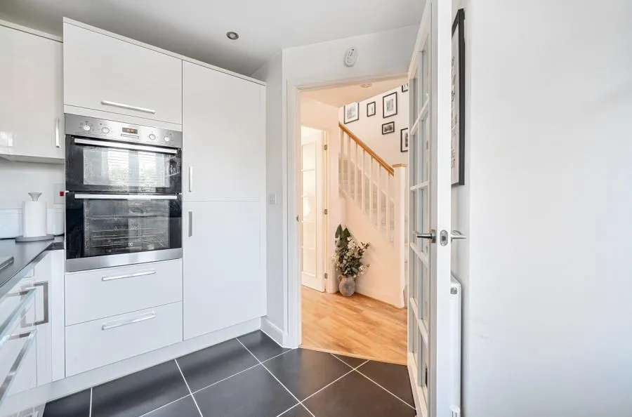 Samborne Drive, Wokingham, RG40, photo 13
