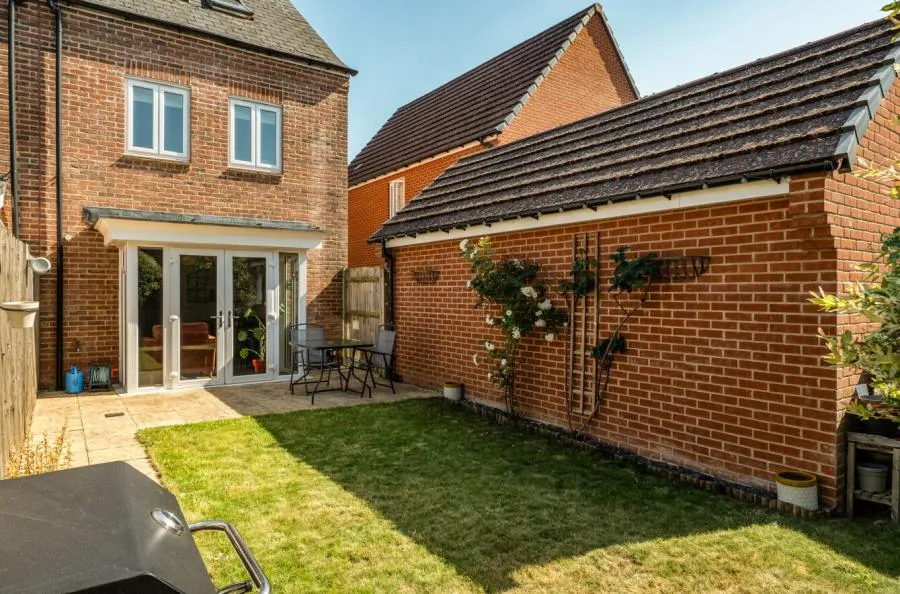 Samborne Drive, Wokingham, RG40, photo 16