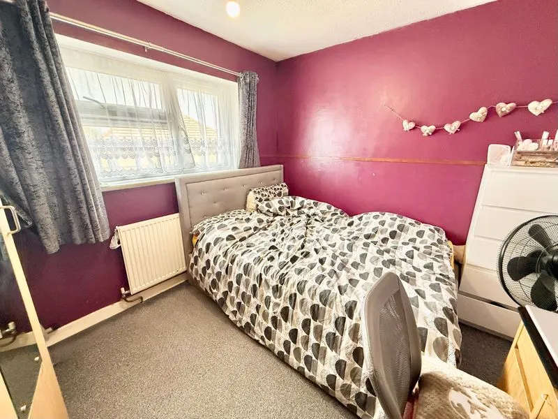 Holkham Close, Luton LU4 0YN, photo 10