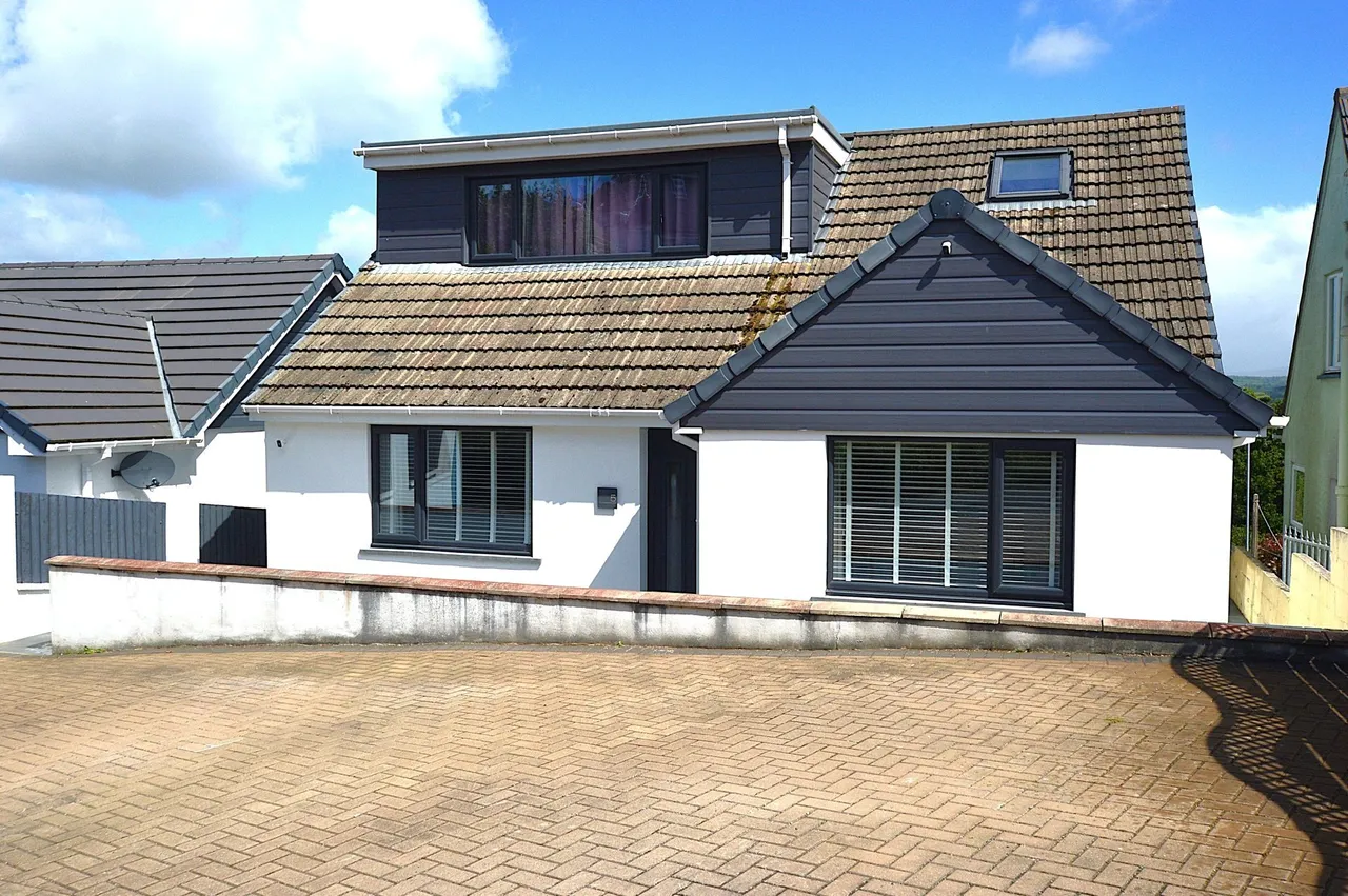 4 bed property for sale, Barn Park, Saltash, PL12