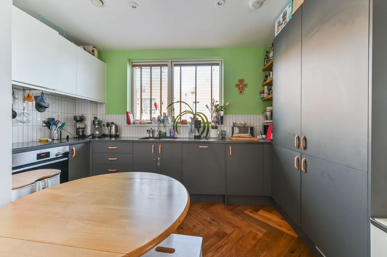 22a Ravensdale Gardens, London, photo 6