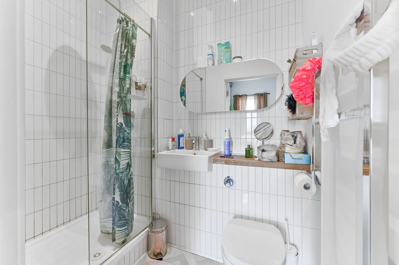 22a Ravensdale Gardens, London, photo 9