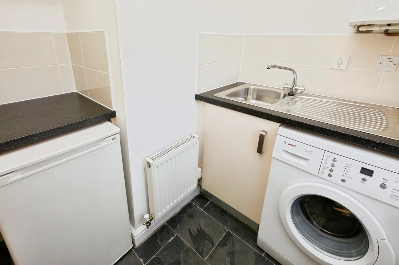 Channel Crescent, Derby, photo 6