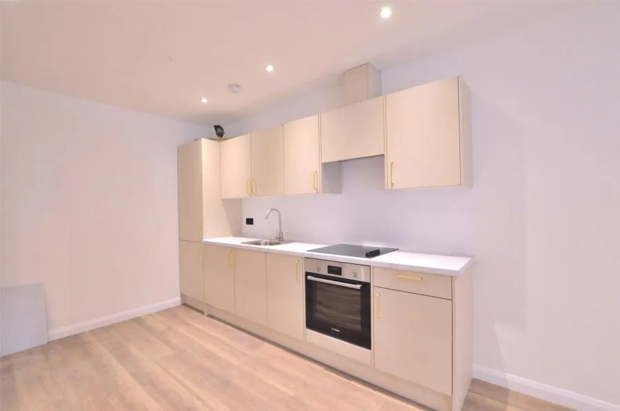 London Road, Redhill, RH1, photo 8