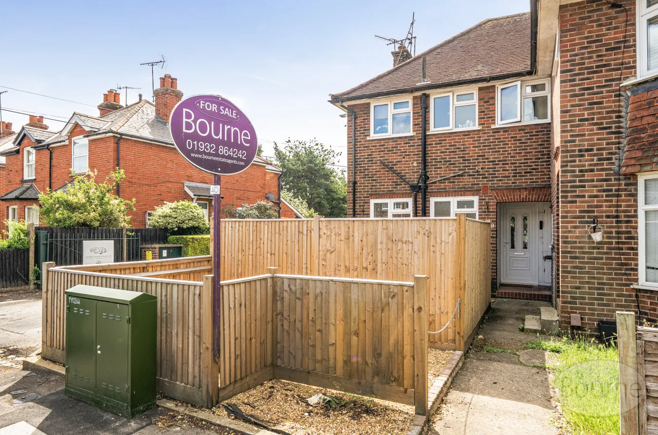 1 bed flat for sale, Copse Road, Cobham, KT11