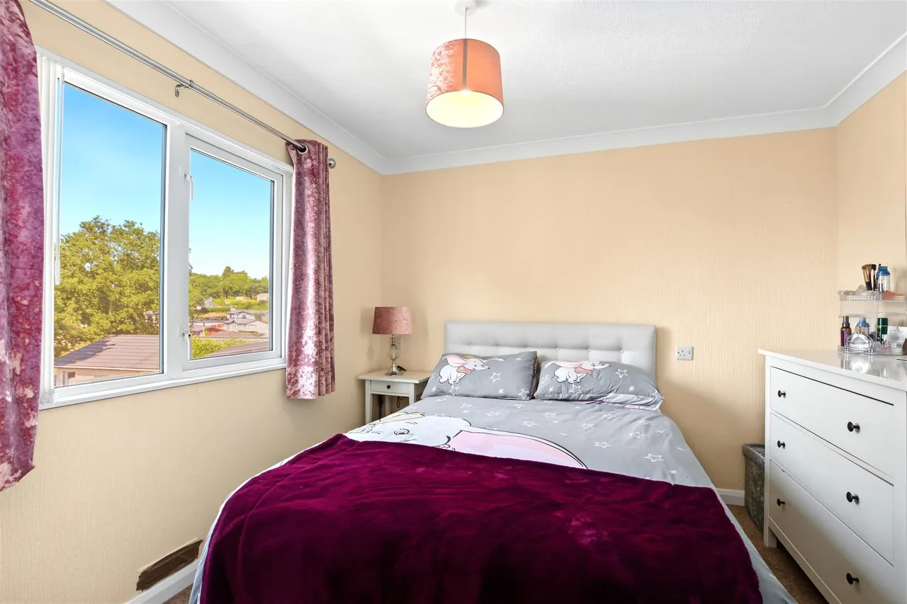 Barnsley Close, Killarney Park, NG6, photo 6