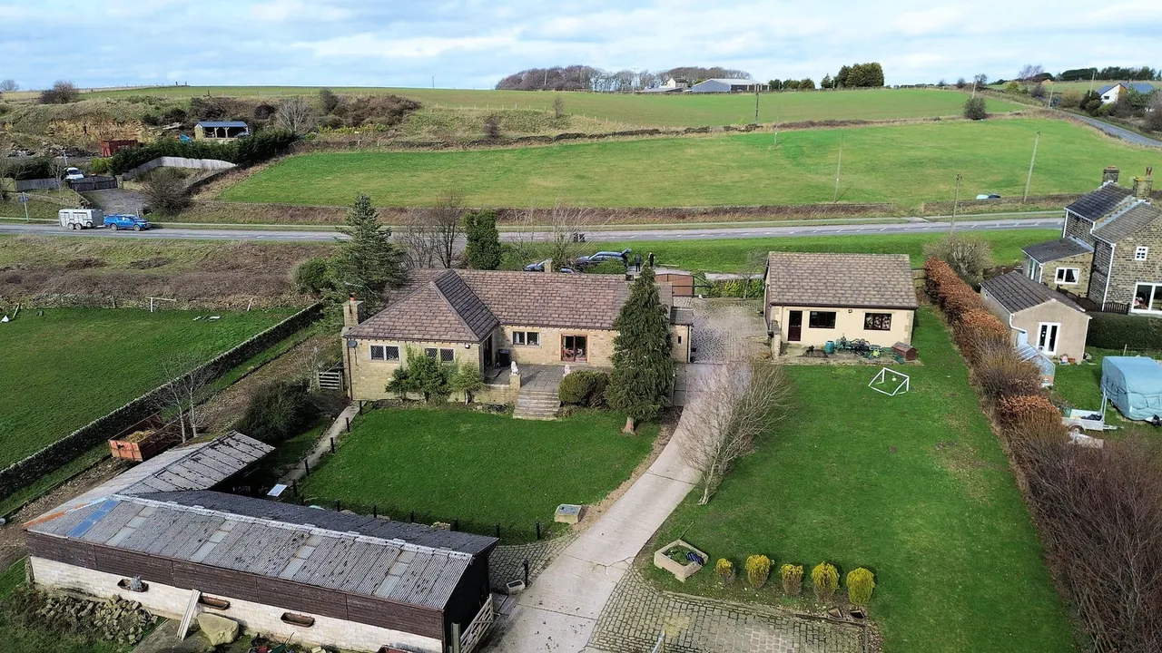 Halifax Road, Penistone, S36, photo 4