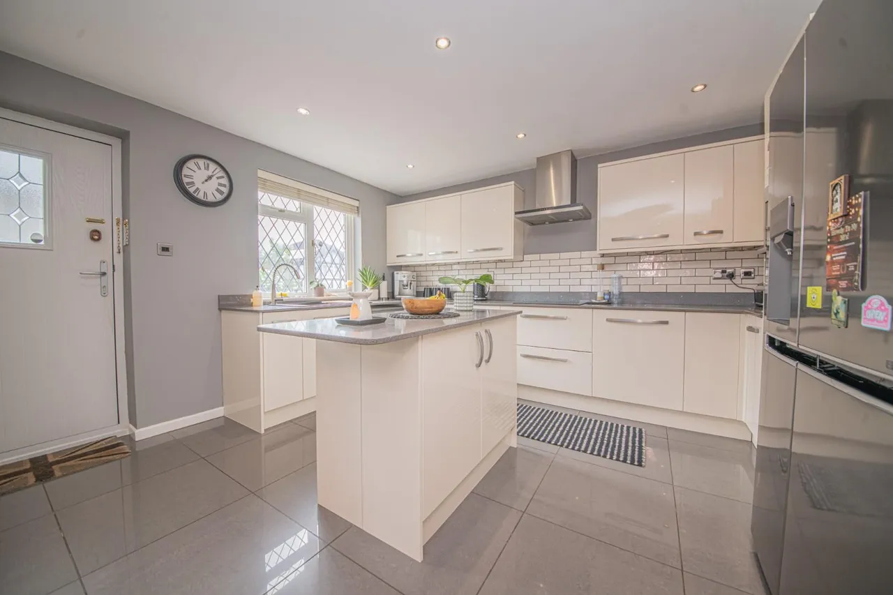 Mitre Copse, Bishopstoke, EASTLEIGH, Hampshire, SO50 8QE, photo 4