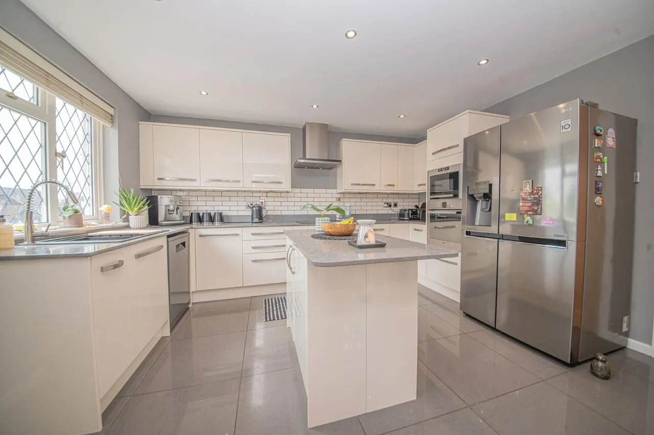 Mitre Copse, Bishopstoke, EASTLEIGH, Hampshire, SO50 8QE, photo 8
