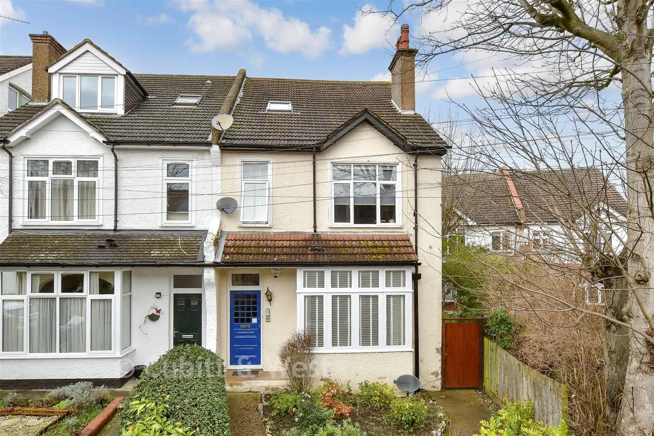 3 bed flat for sale, Blenheim Crescent, South Croydon, CR2