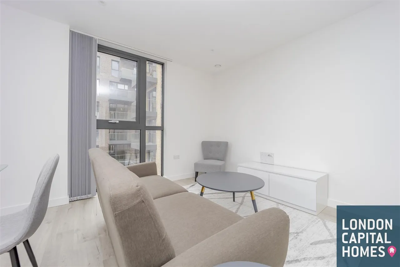 Coster Avenue, London, photo 6