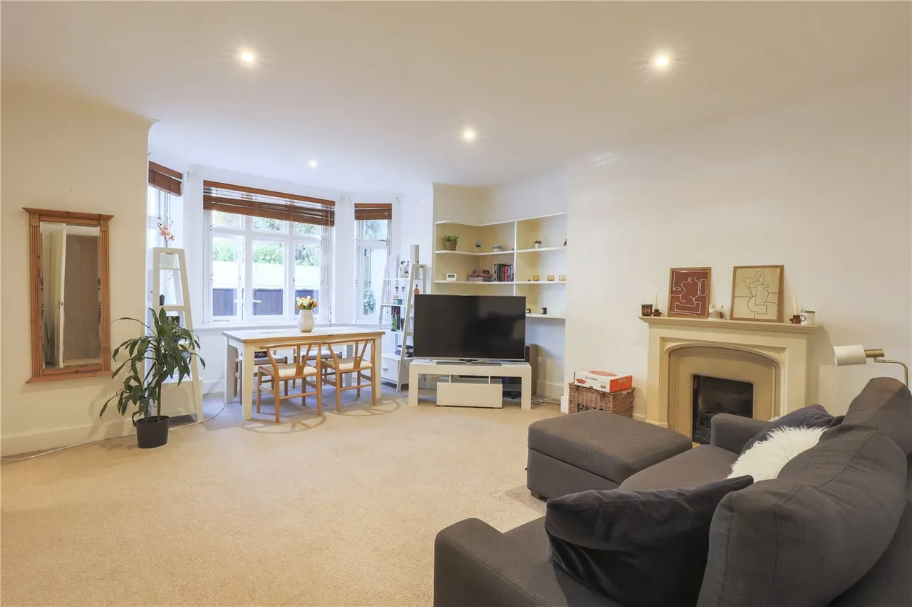2 bed flat for sale, Belsize Park, Hampstead, NW3