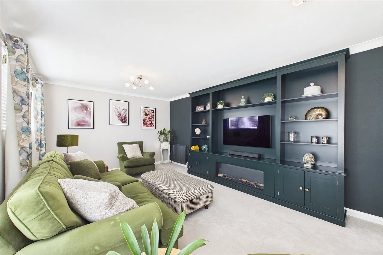 Ambleside Road, Lightwater, GU18, photo 5