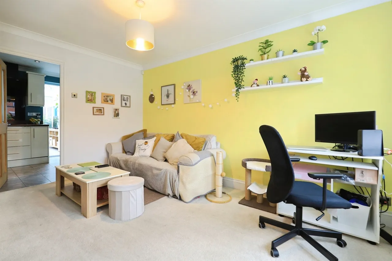 Bridgewater Drive, Bilston, WV14, photo 4