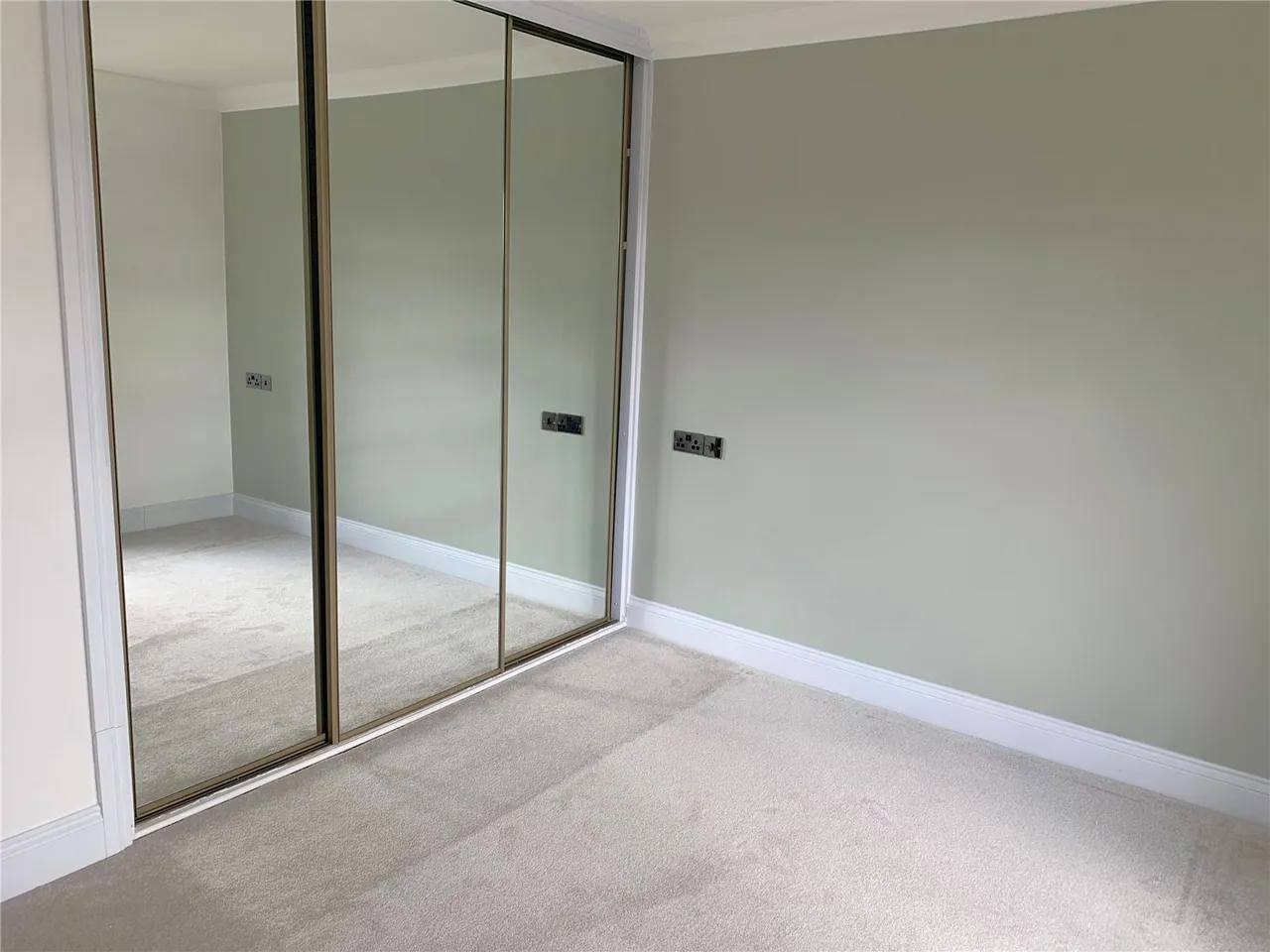 Spring Way, East Grinstead, RH19, photo 9