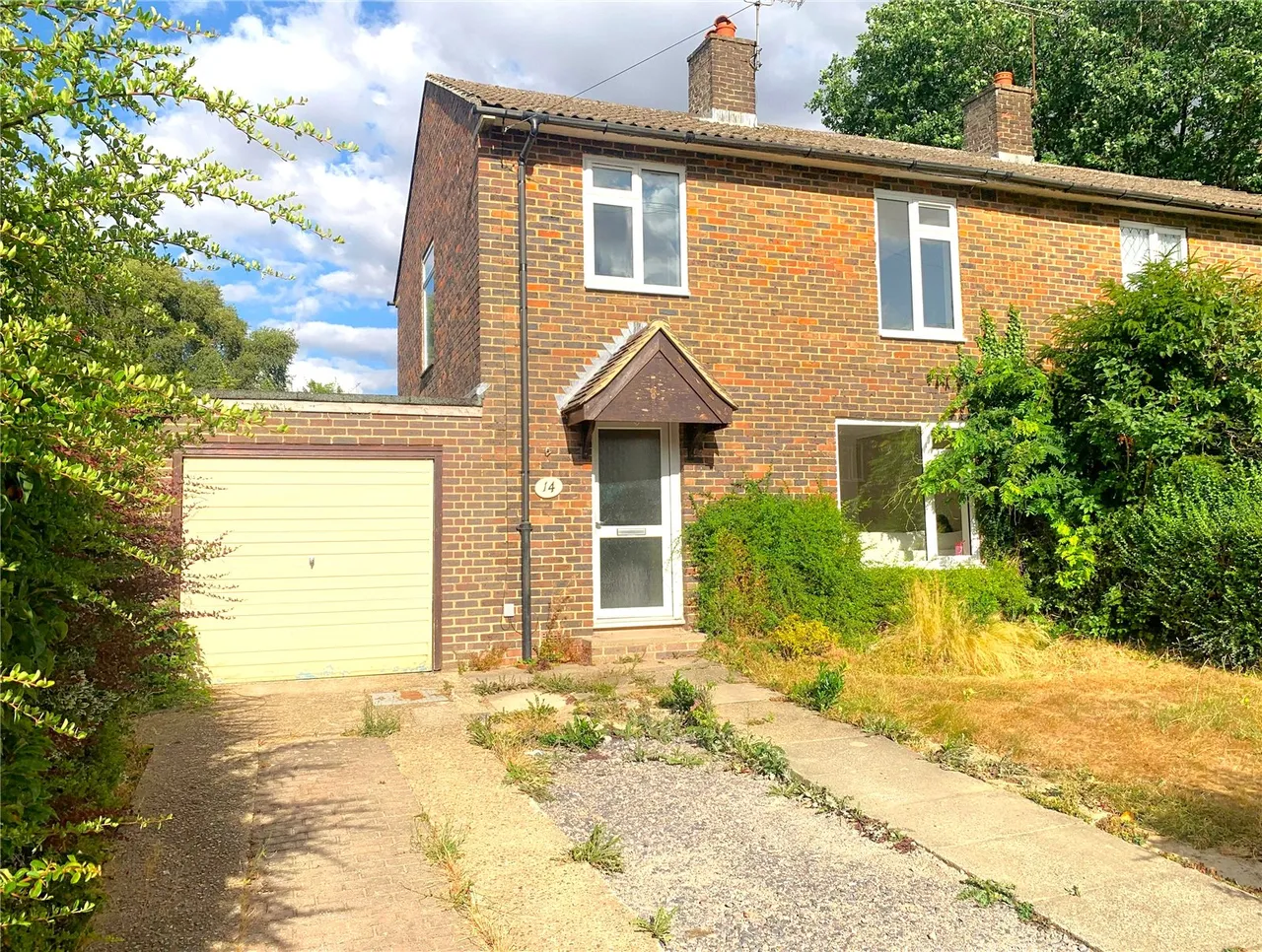 3 bed house for sale, Spring Way, East Grinstead, RH19