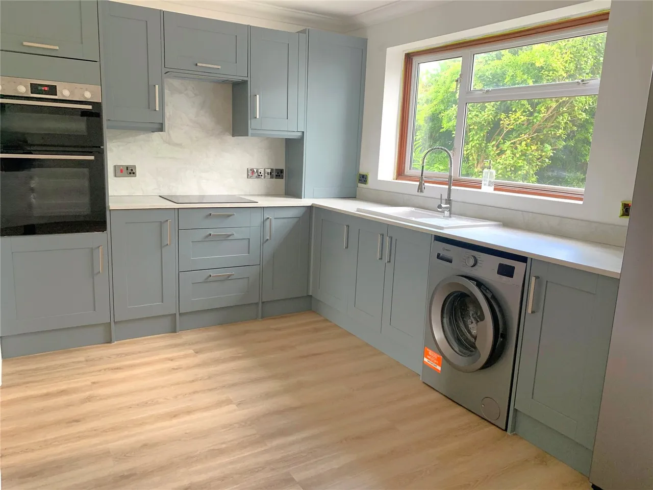 Spring Way, East Grinstead, RH19, photo 2