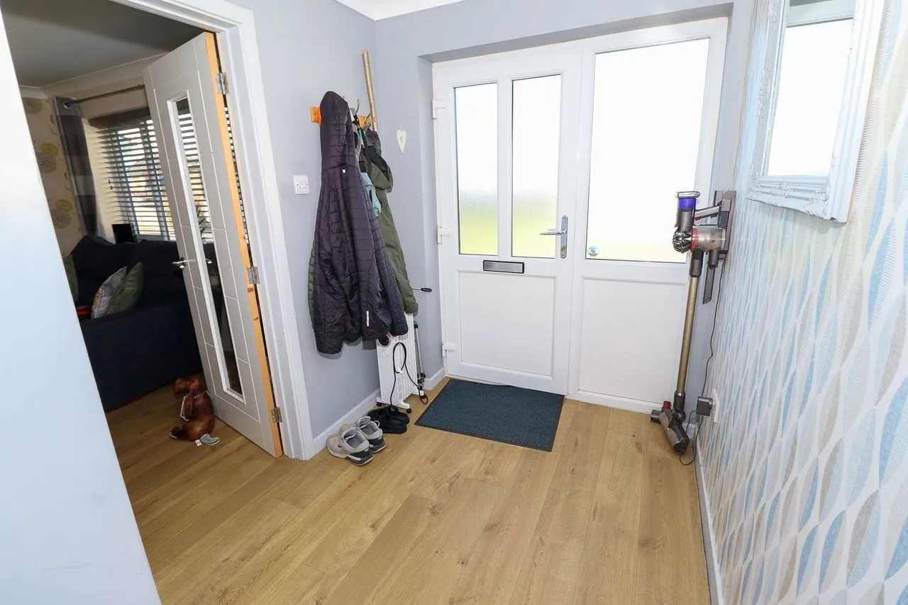 Philip Gardens, St. Neots, PE19, photo 10
