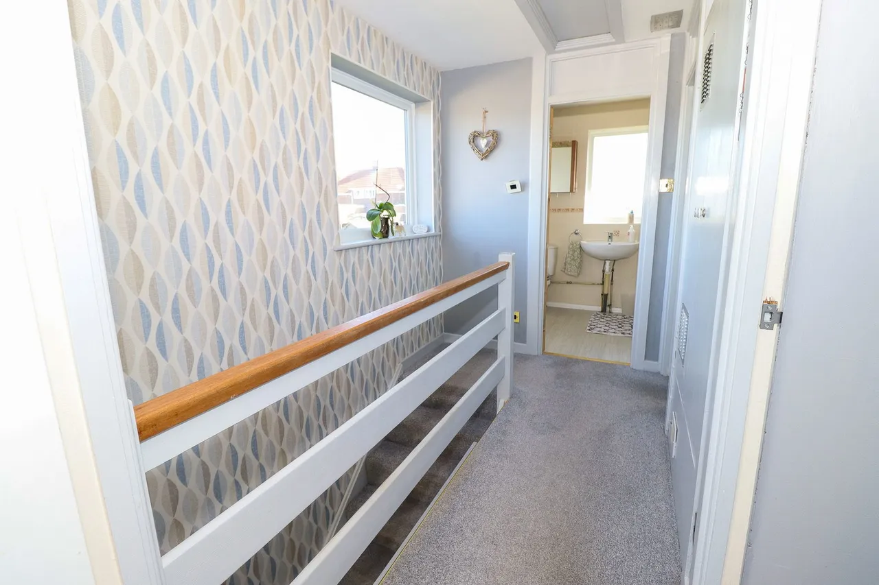 Philip Gardens, St. Neots, PE19, photo 11