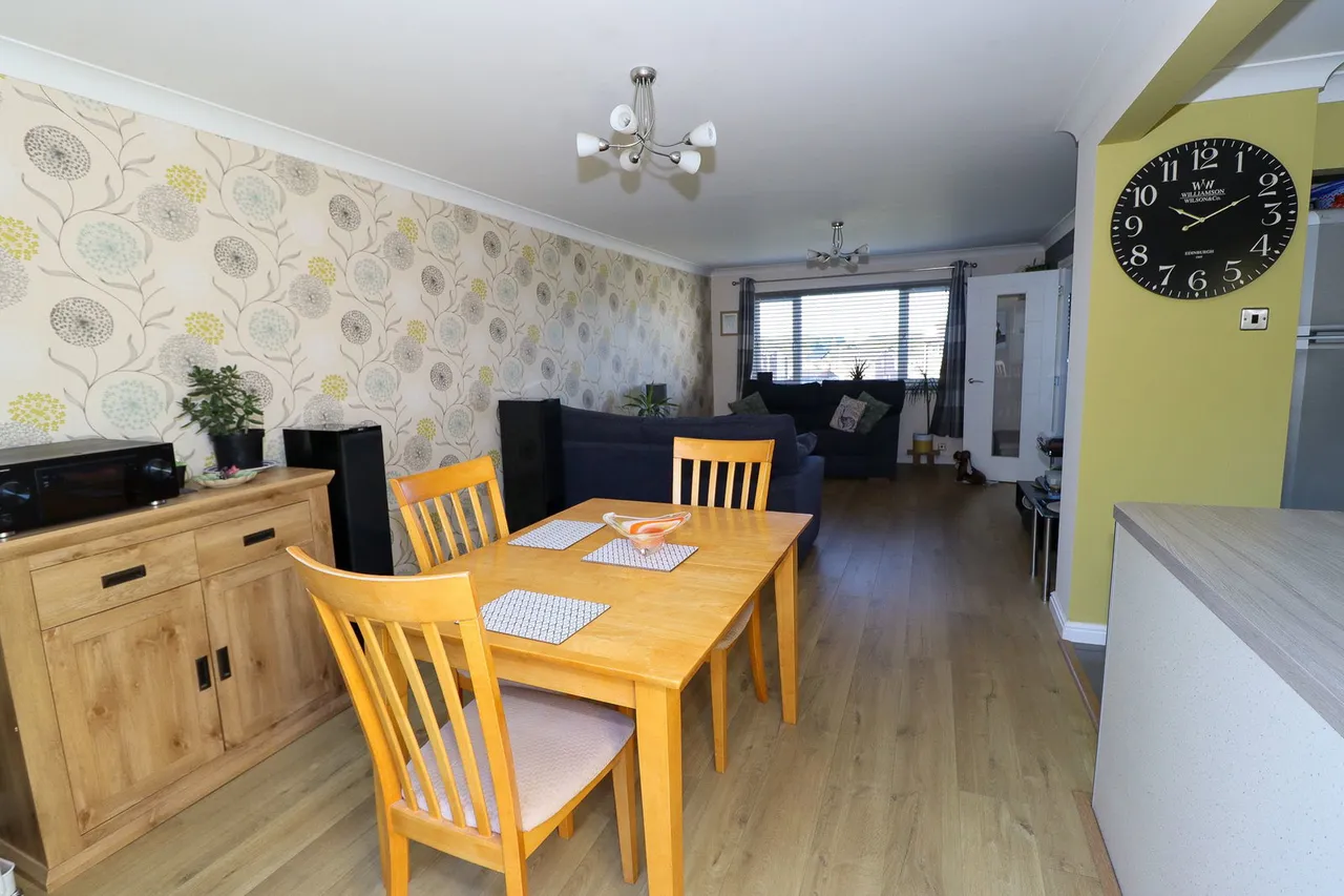 Philip Gardens, St. Neots, PE19, photo 5