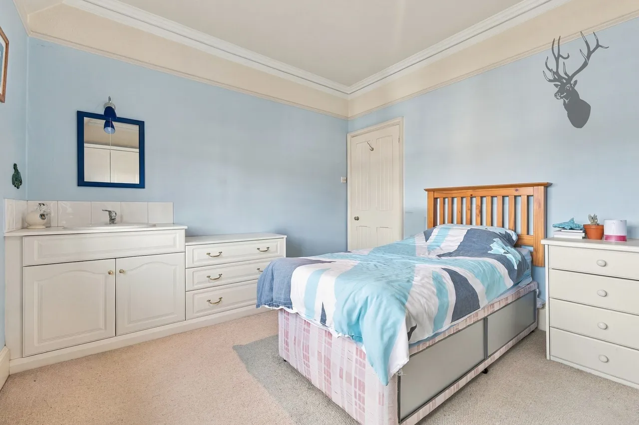 Westbury Road, Buckhurst Hill, IG9, photo 21