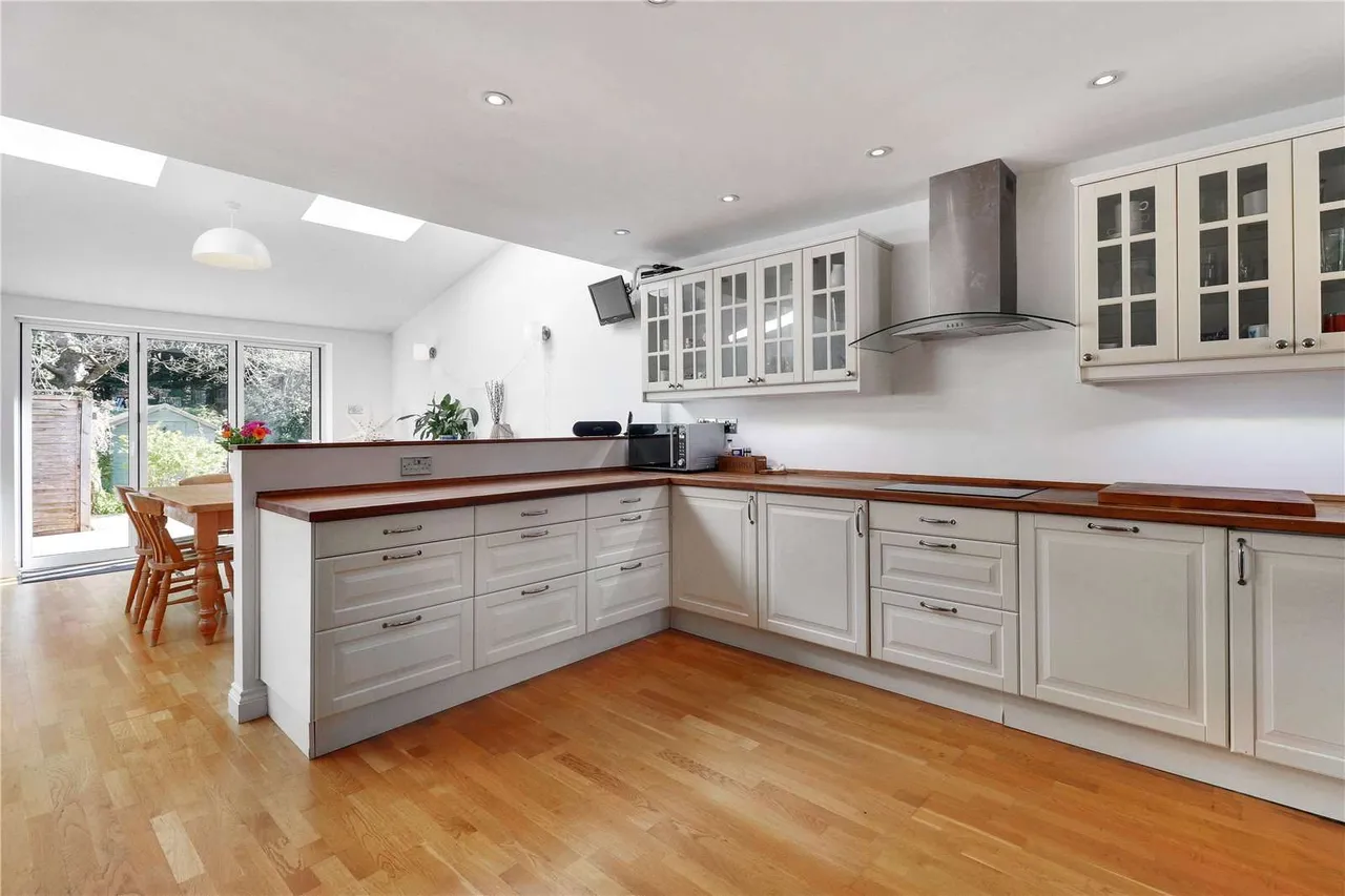 Benhall Mill Road, Tunbridge Wells, Kent, TN2 5JH, photo 3