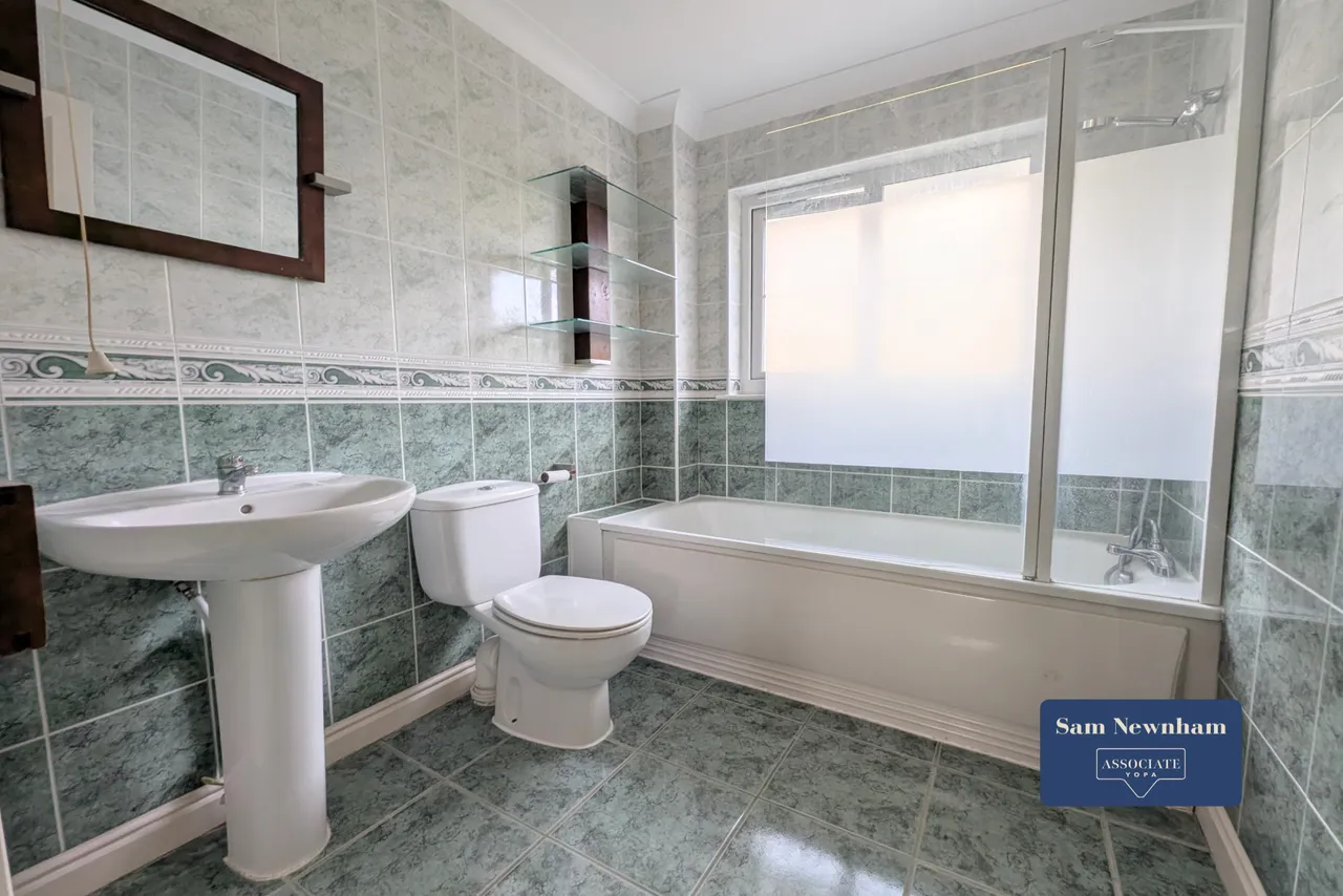 Grenville Drive, Ryde, PO33, photo 8