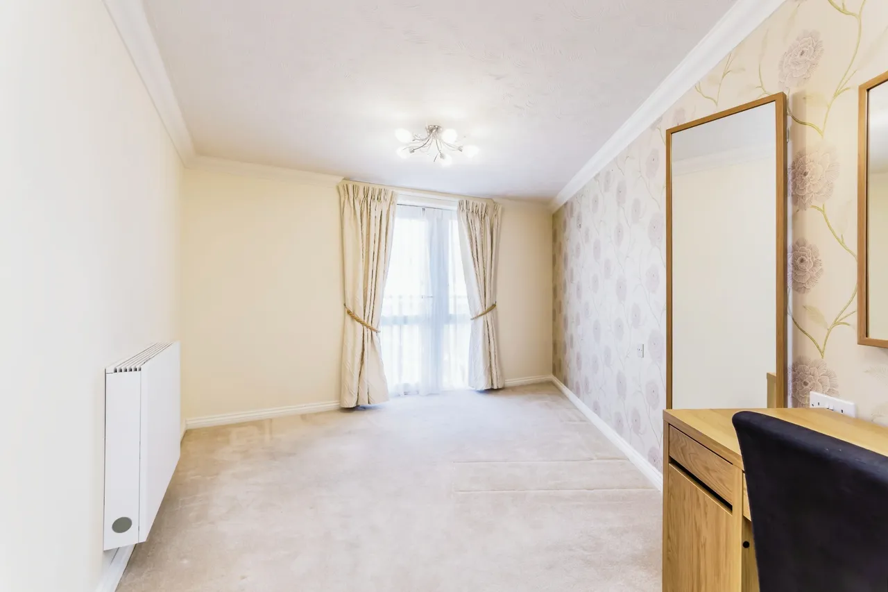 Caterham Lodge, 2 Stafford Road, Caterham, Surrey, CR3, photo 7