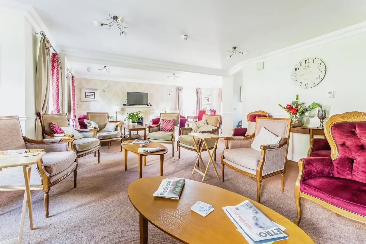 Caterham Lodge, 2 Stafford Road, Caterham, Surrey, CR3, photo 11