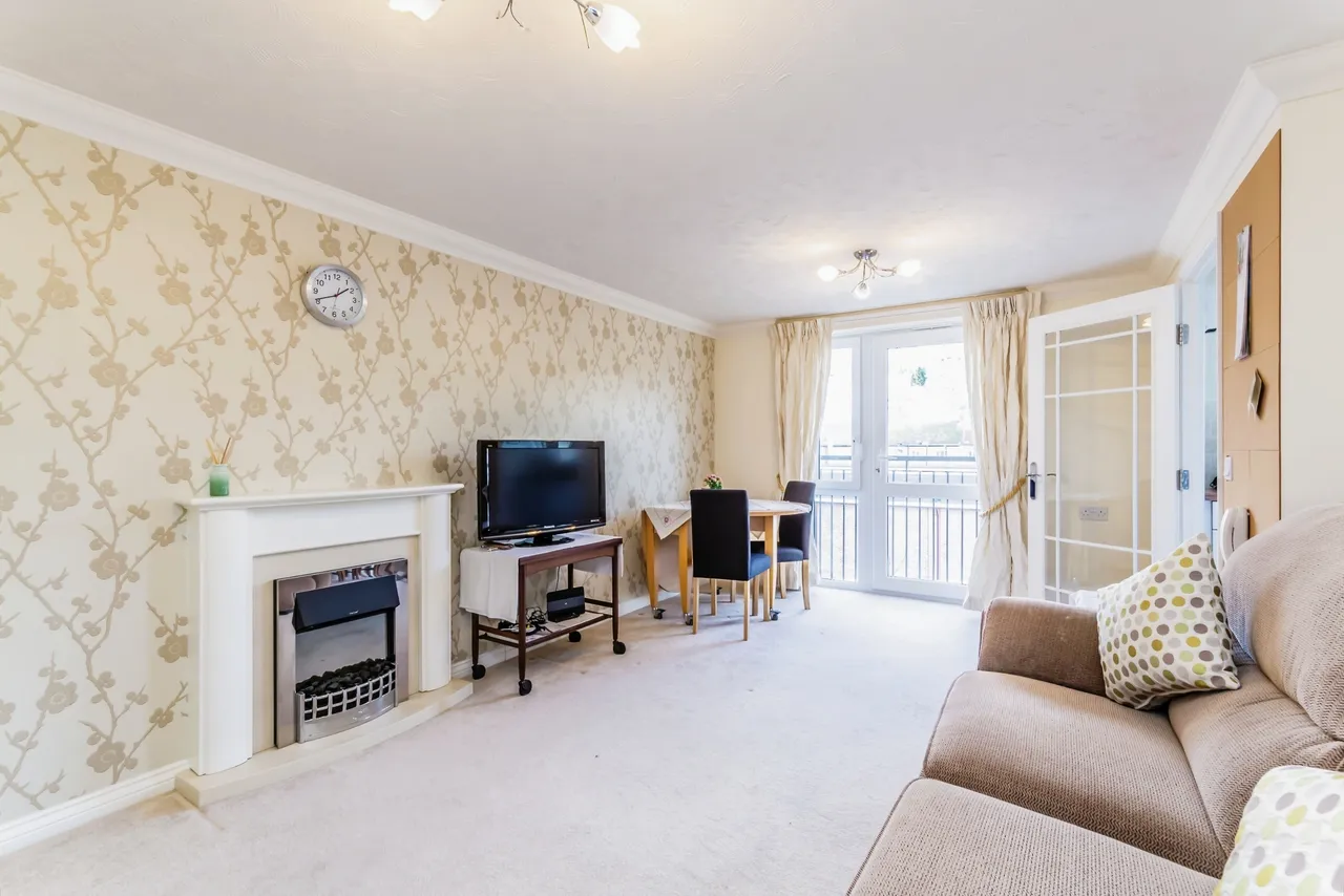 Caterham Lodge, 2 Stafford Road, Caterham, Surrey, CR3, photo 12