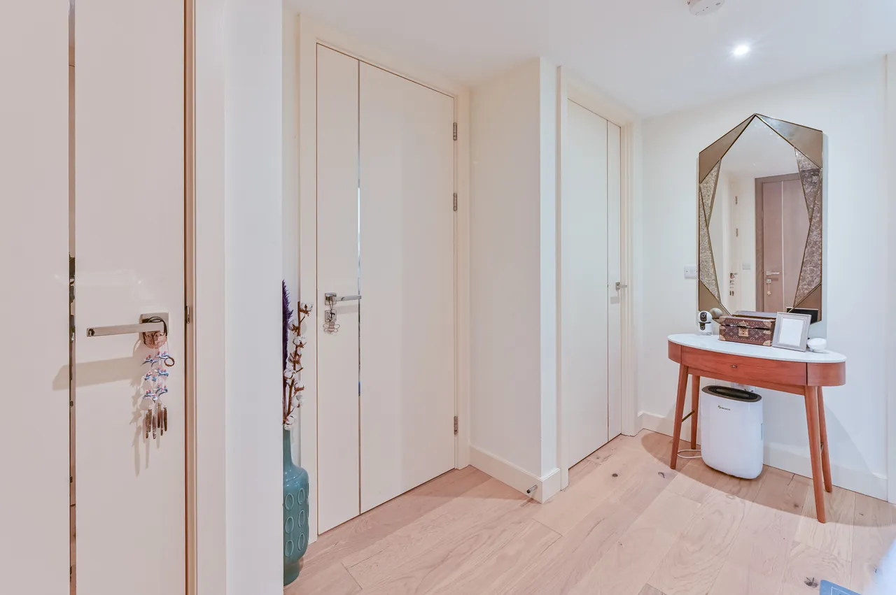 Flat 1205, Judde House, Duke of Wellington Avenue, London, photo 11