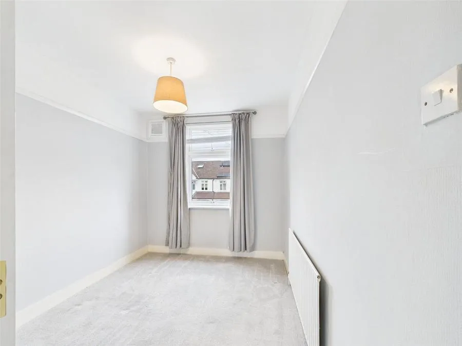 Fairway, London, SW20, photo 14