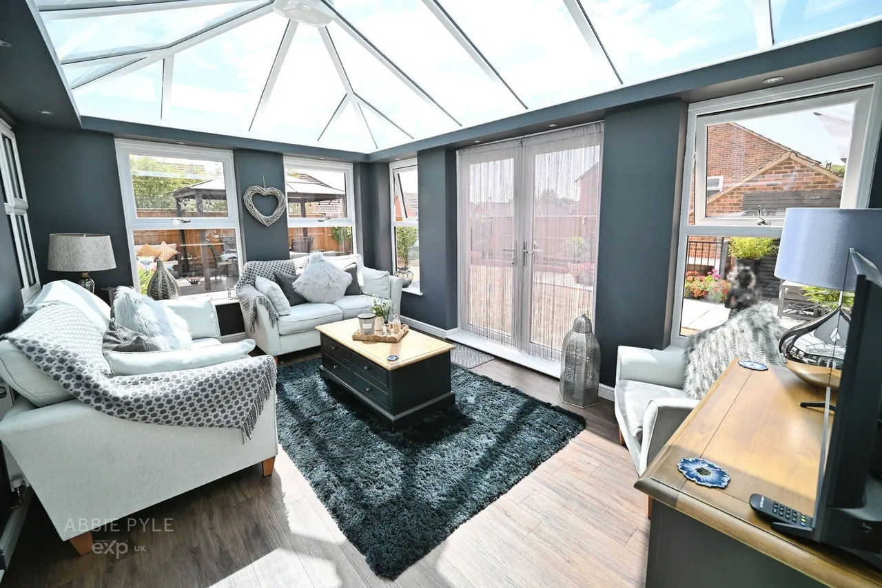 Goldsworth Drive, Strood, Rochester, ME2 3NR, photo 10