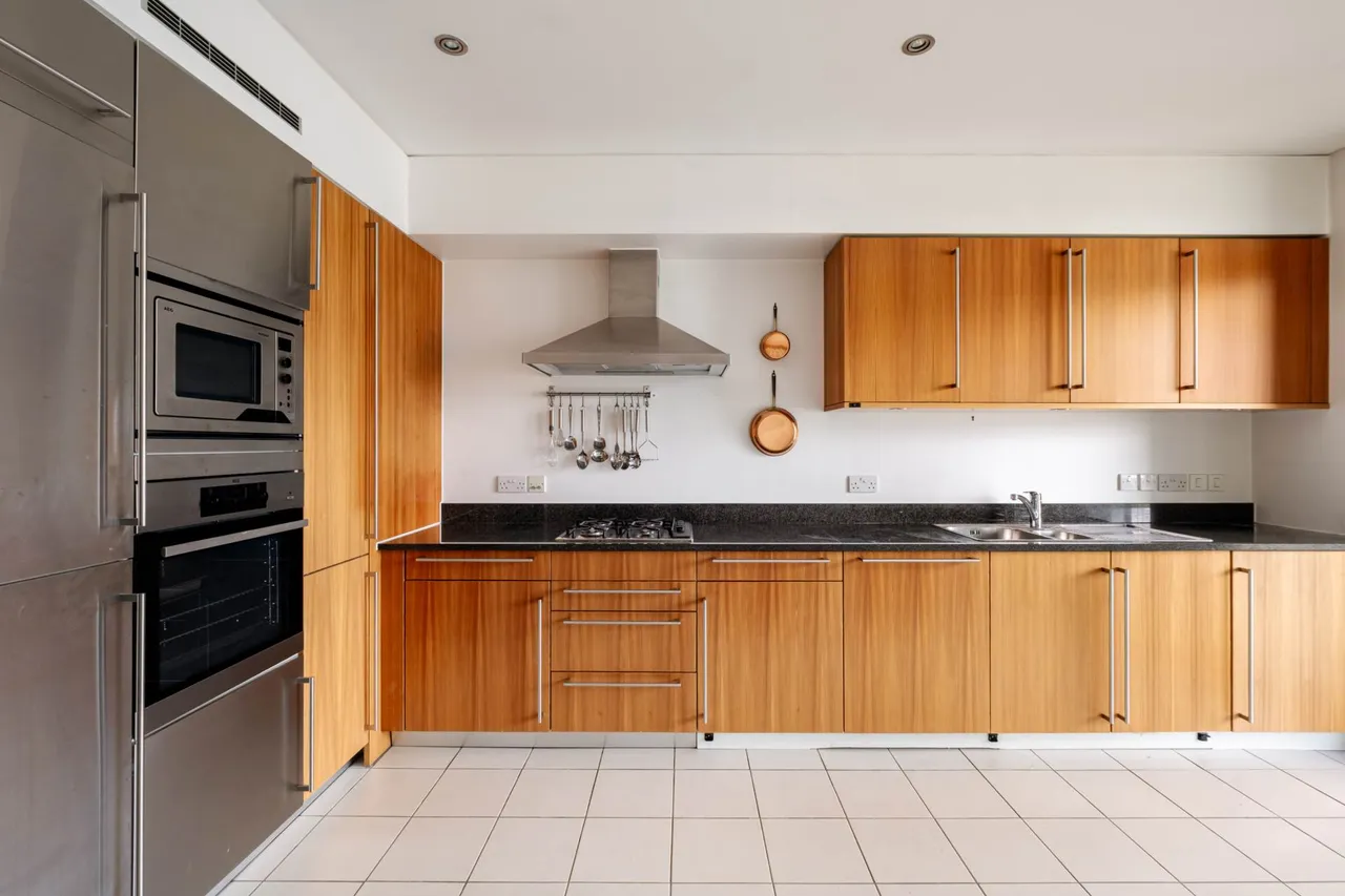 The Montevetro Building, Battersea, SW11 3YL, photo 2
