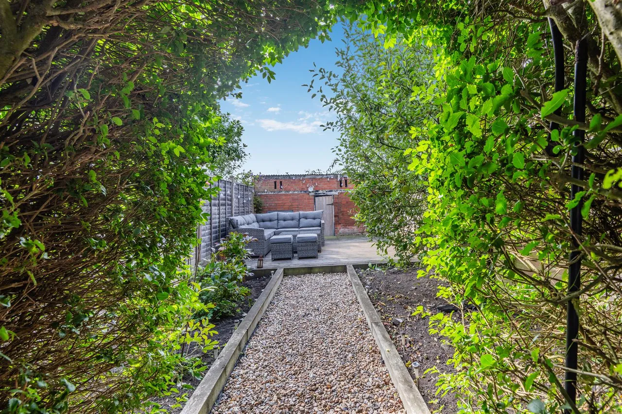 Tonbridge Road, Wateringbury, photo 15