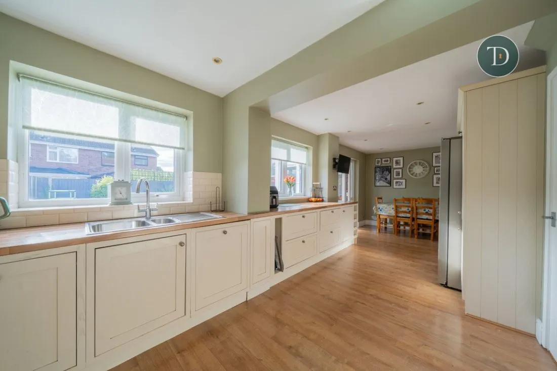Acacia Drive, Great Sutton, CH66 2UT, photo 2