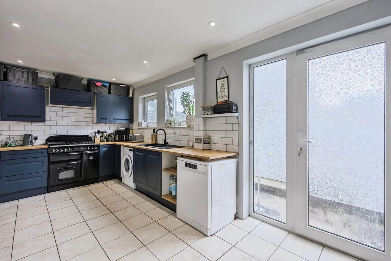 Taunton Avenue, Whitleigh, PL5, photo 7