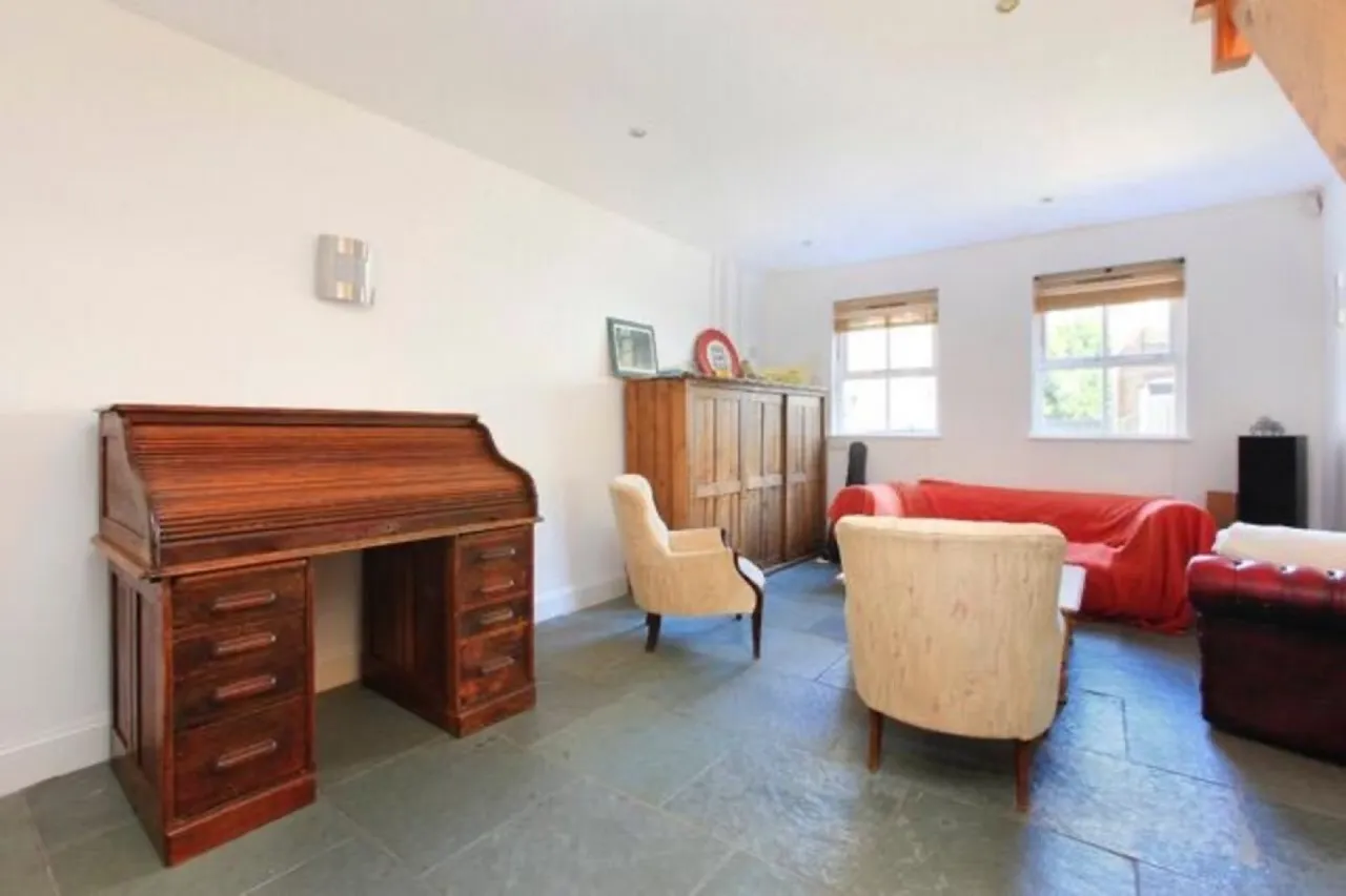 Weir Road, Balham, London, photo 11