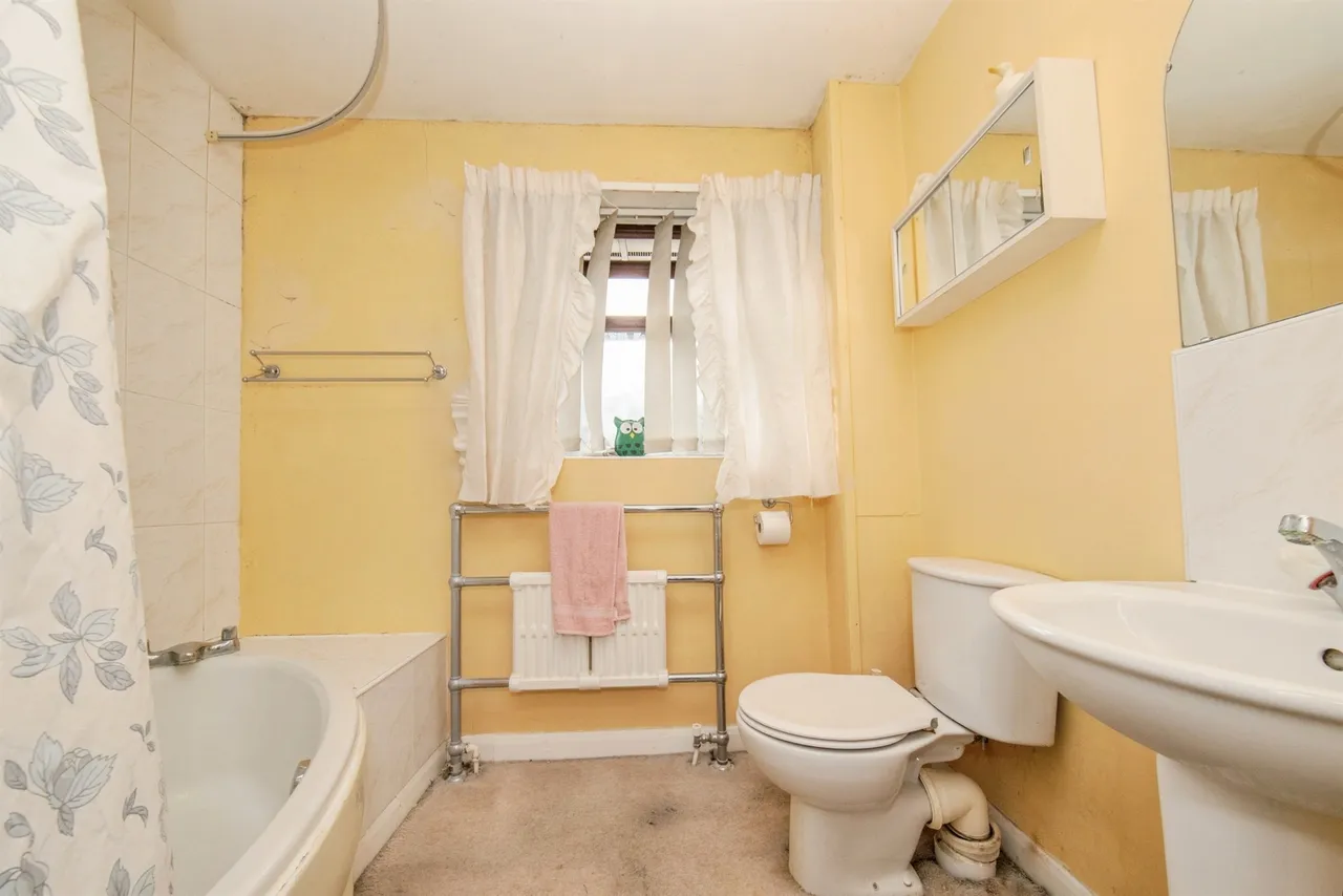 Hunter Drive, Lawford, MANNINGTREE, photo 11