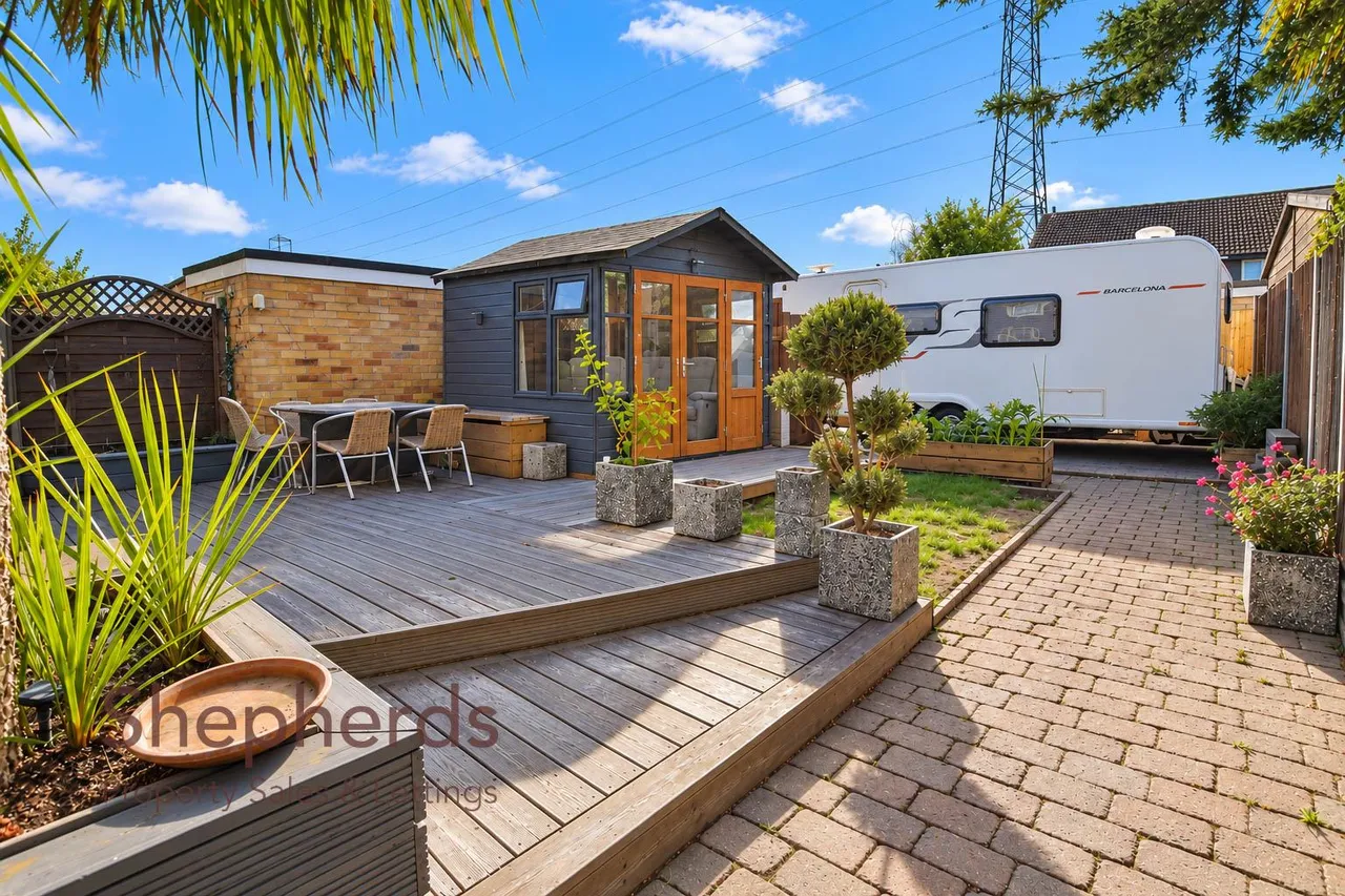 Perrysfield Road, Cheshunt, EN8, photo 15